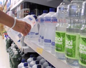 ANVISA proíbe a comercialização do álcool líquido 70% 